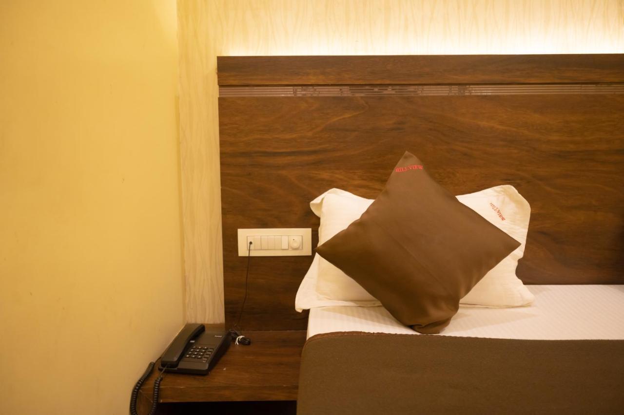 Vijaya Hill View Residency Hotel Нави Мумбай Екстериор снимка
